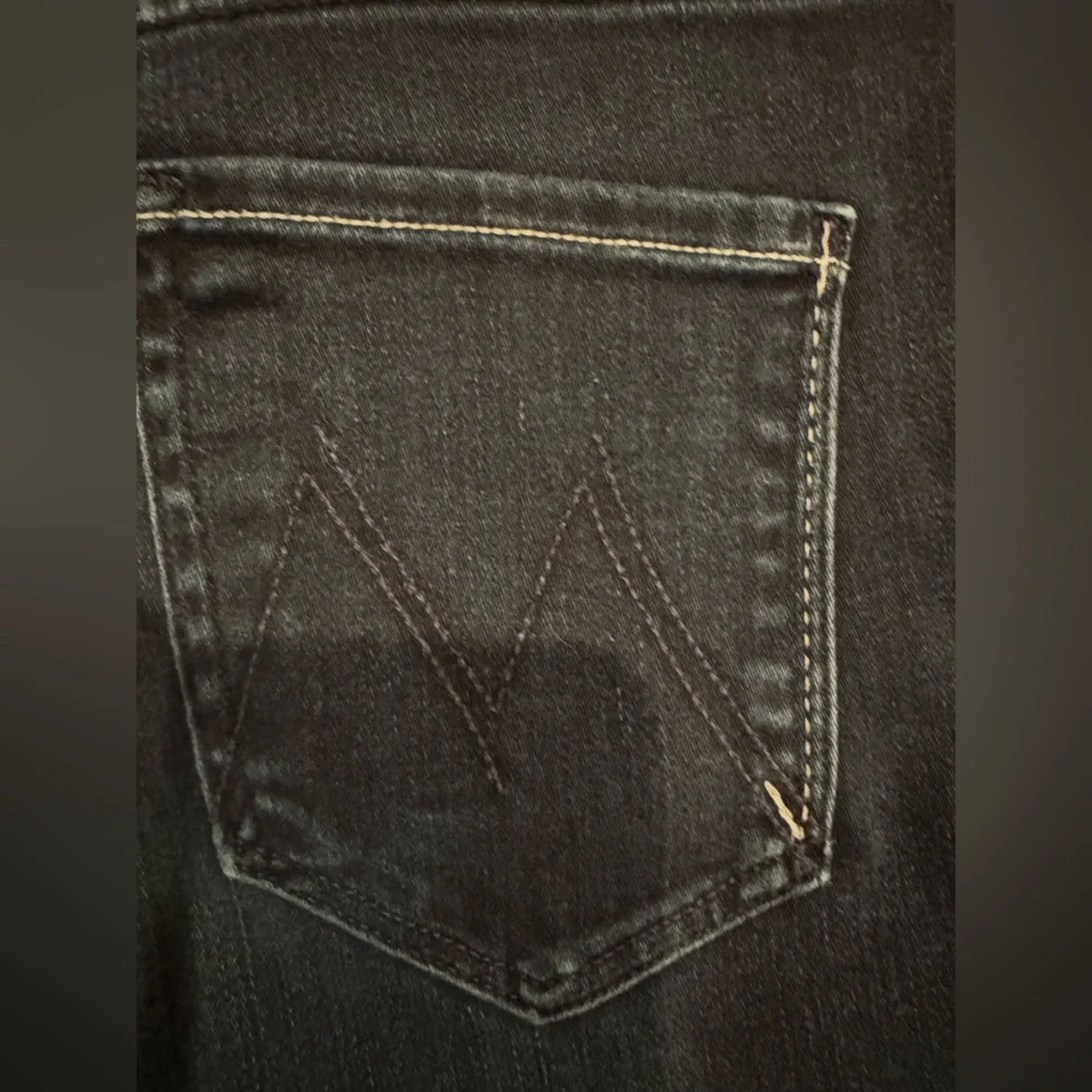 MOTHER The Insider Cropped Step Fray Jeans Size 28 Dark Wash High Waist Raw Hem
